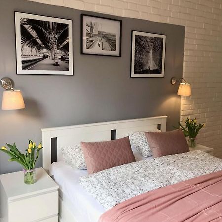 Klimatyczny Apartament Pod Ratuszem -Ul. Slaska 2 Czestochowa Ngoại thất bức ảnh