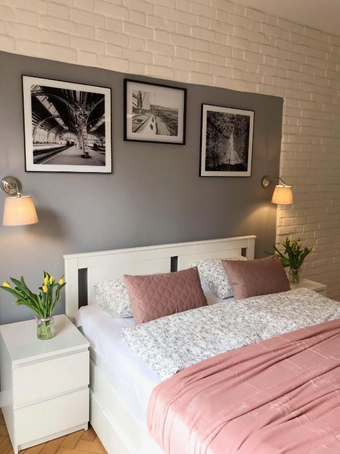 Klimatyczny Apartament Pod Ratuszem -Ul. Slaska 2 Czestochowa Ngoại thất bức ảnh