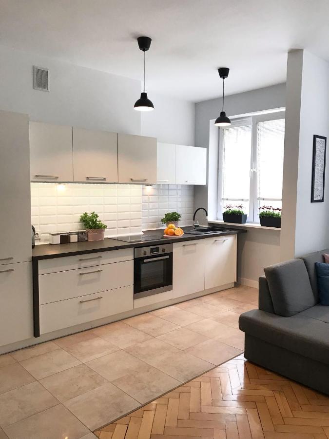 Klimatyczny Apartament Pod Ratuszem -Ul. Slaska 2 Czestochowa Ngoại thất bức ảnh