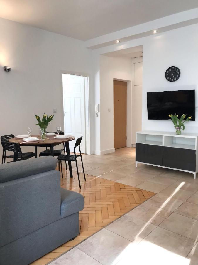 Klimatyczny Apartament Pod Ratuszem -Ul. Slaska 2 Czestochowa Ngoại thất bức ảnh